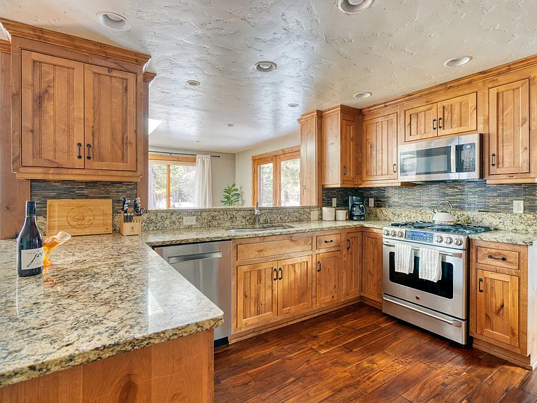61497 Orion Dr — Photo 24