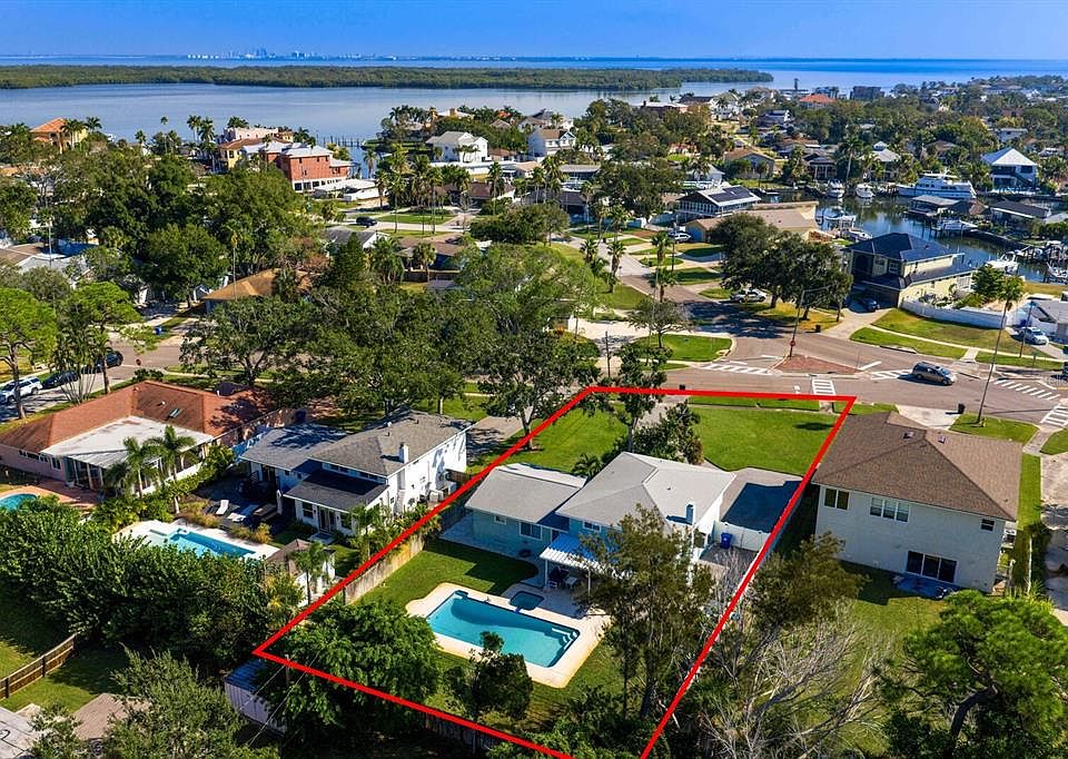 1st image of 5500 VENETIAN BOULEVARD NE
