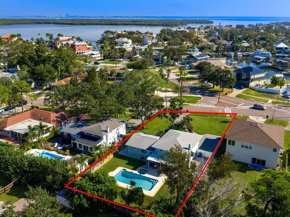 5500 Venetian Blvd NE, Saint Petersburg, FL 33703