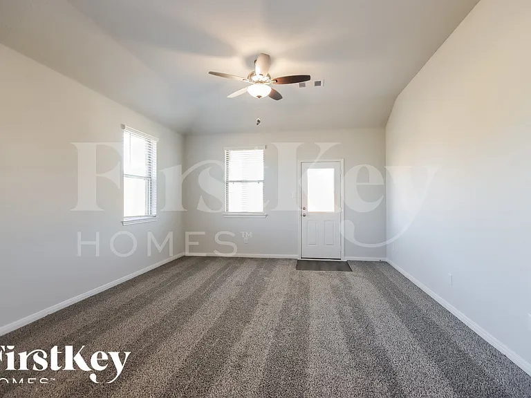26203 Cooperstown Way — Photo 3
