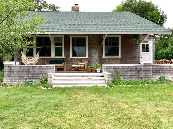 1081 State Rd, West Tisbury, MA 02575