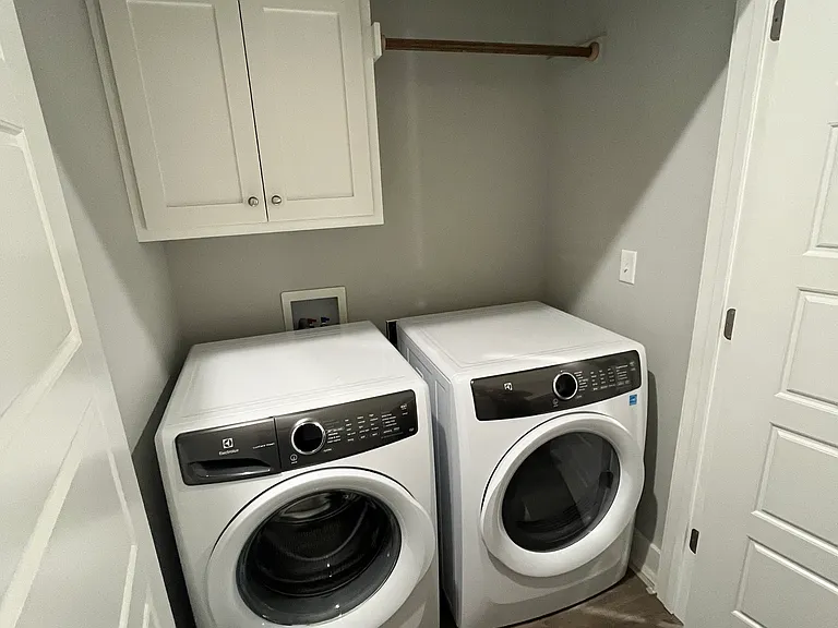 2248 W Moore Ln — Photo 9