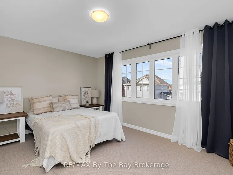 214 Cubitt St — Photo 18