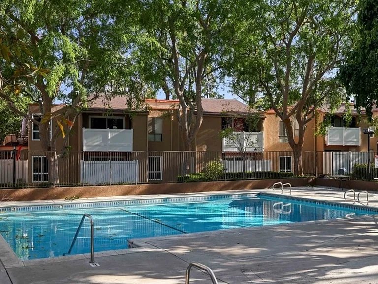 10331 Lindley Ave #209 — Photo 45