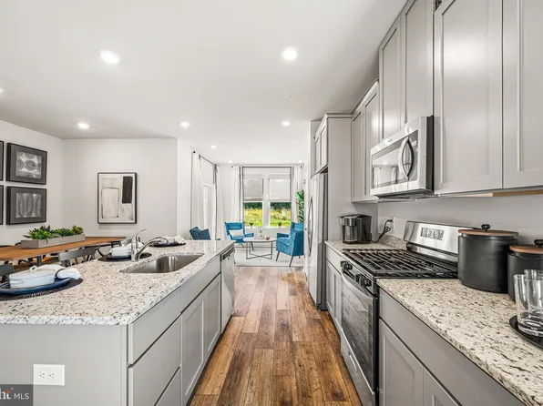 7688 Clayton Ave, Coopersburg, PA 18036