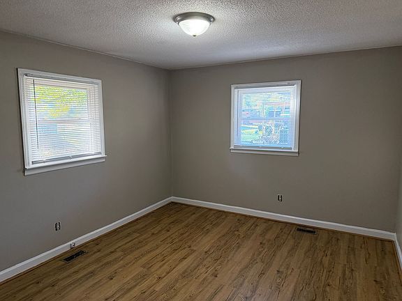 5th image of 608 Charles Franklin St