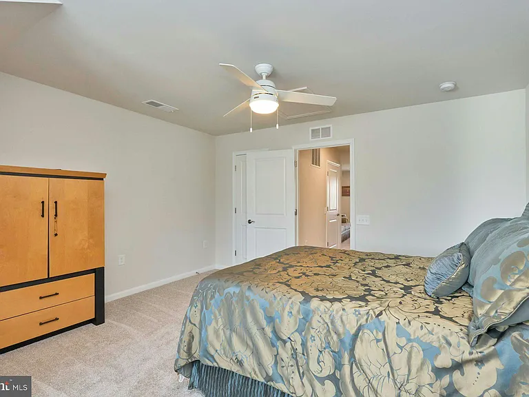 15563 Blue Lotus Ln — Photo 34