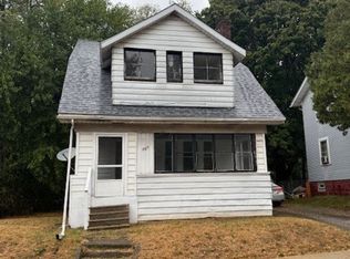 889 Fess Ave, Akron, OH 44307