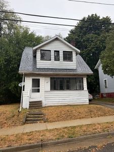 889 Fess Ave, Akron, OH, 44307