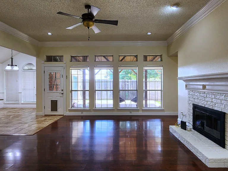 2906 Whetstone Ln — Photo 6