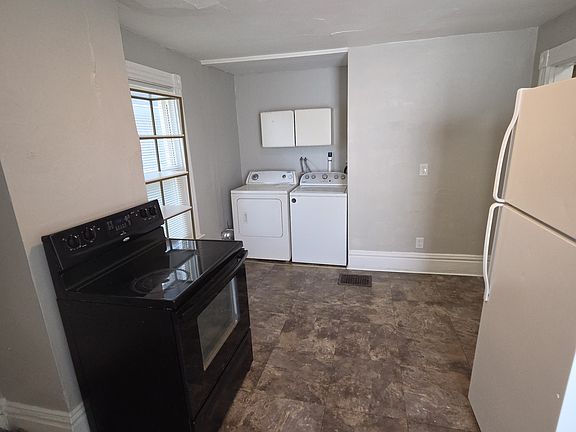 Kitchen (16x11)