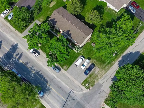 3rd image of 67 King St N