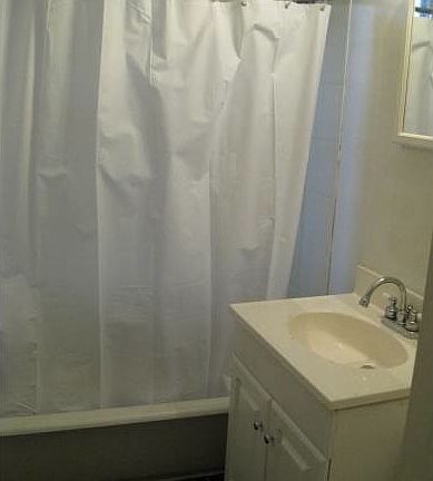 3rd image of 502 S 15th St