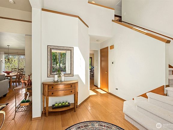 4th image of 4037 Stohlton Road SE