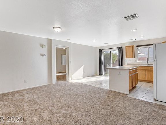 3rd image of 5079 Desert Dandelion Ct