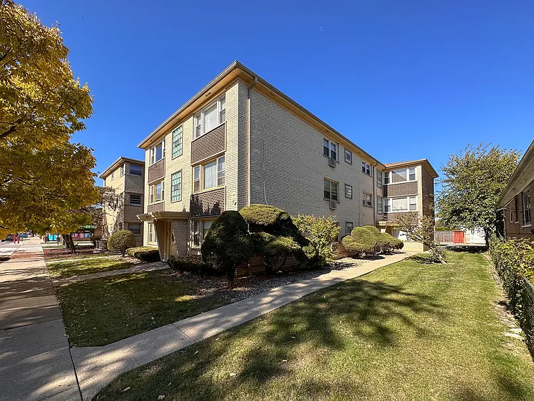 5920 W Diversey Ave #3E — Photo 11