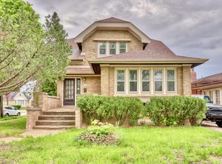 3901 W Forest Home Ave, Milwaukee, WI 53215