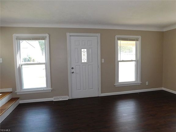 5th image of 5414 Bradley Ave