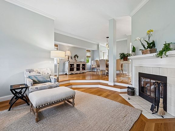 4th image of 8 Oakmont Dr #8