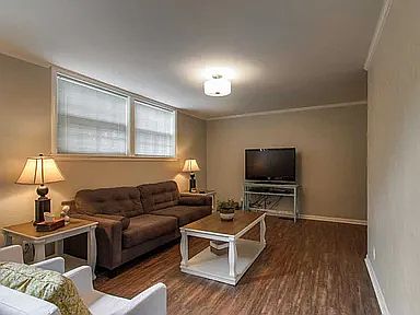 1st image of 414 Bonnawood Dr