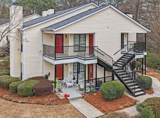 549 Windchase Ln, Stone Mountain, GA
