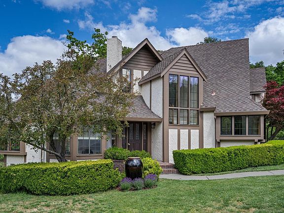 3rd image of 3541 Golf View Terrace