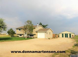 34 S Coyote Rd, Glenrock, WY 82637