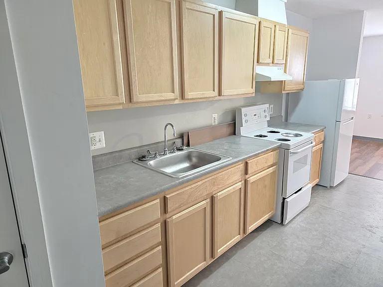 516 N 52nd St #2 — Photo 4