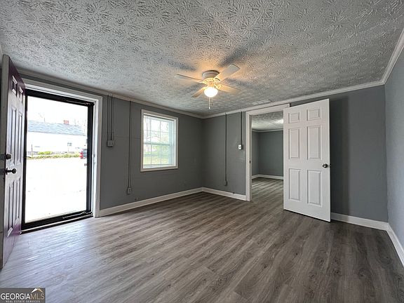 3rd image of 428 Circus St
