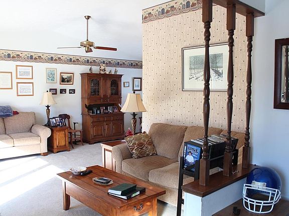 3rd image of 1019 Fronek Dr