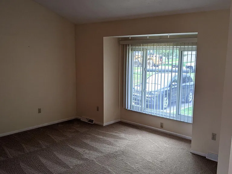 6745 Middlebrook Blvd — Photo 14