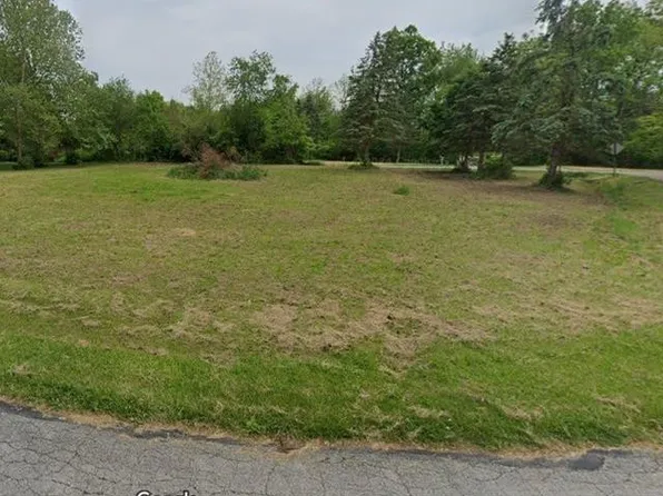 17770 W Riverside Dr, Elmore, OH 43416