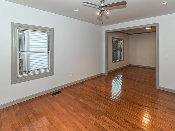 5th image of 2636 N Olney St