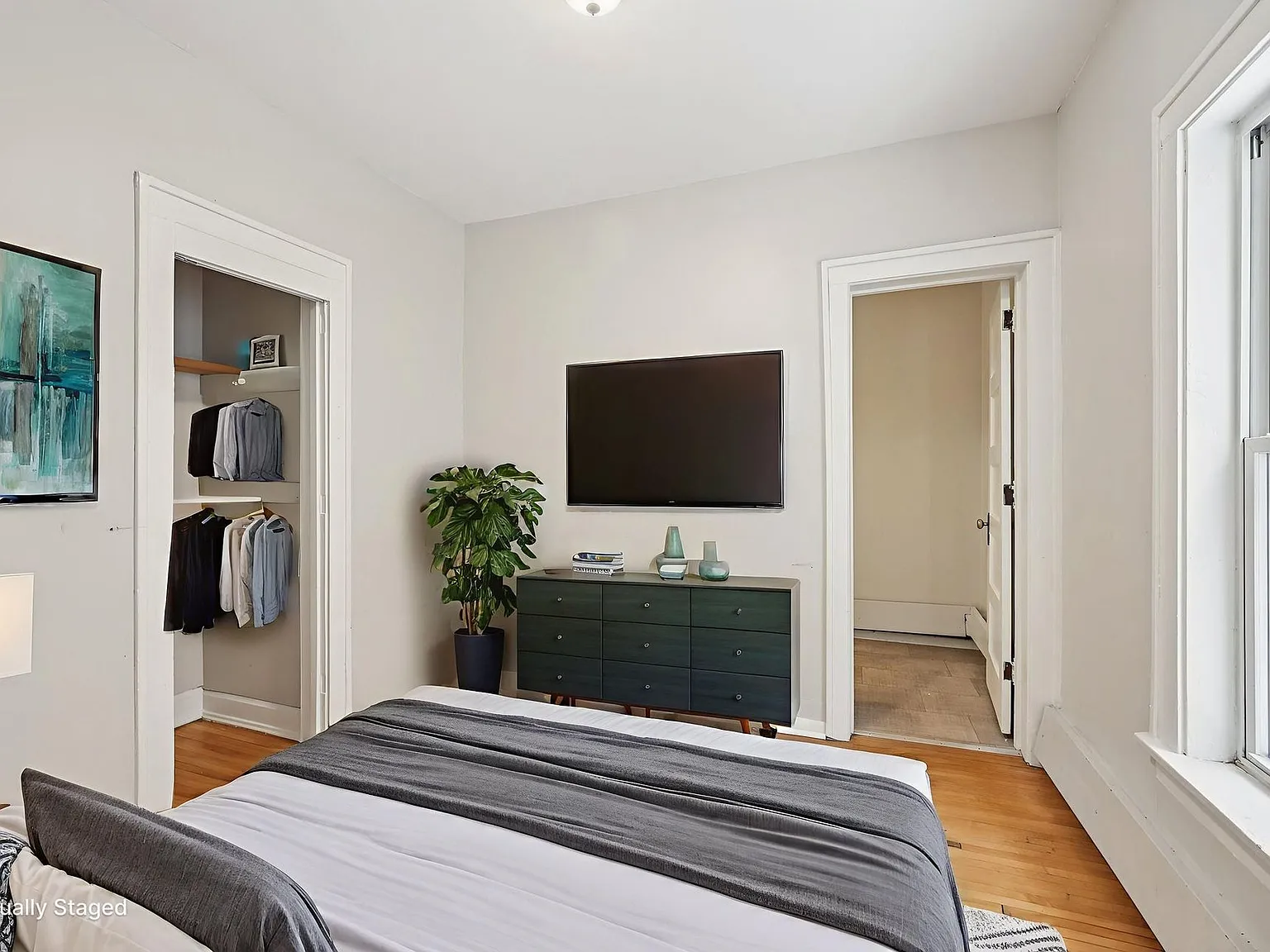 1st Avenue Flats — Photo 3