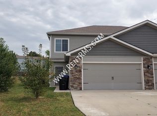 5809 SW 12th St, Topeka, KS 66604