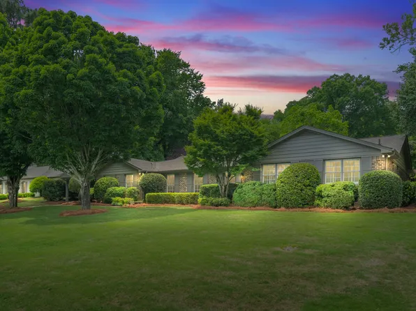 3804 Valley Head Rd, Mountain Brook, AL 35223