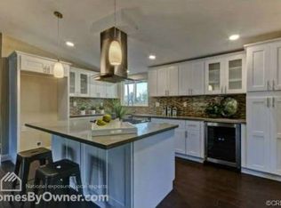 257 Wake Forest Rd, Costa Mesa, CA 92626