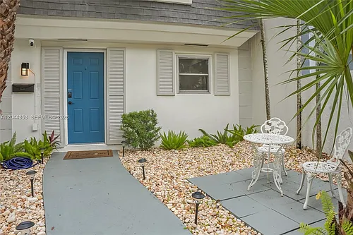 9015 SW 96th Ave #1 Photo 1