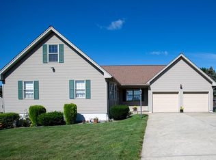 55 Narragansett Rd, Somerset, MA 02726