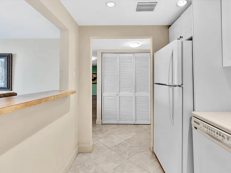 1421 S Ocean Blvd #219 — Photo 3