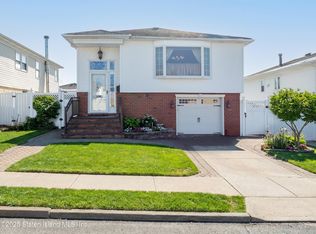 710 Rathbun Ave, Staten Island, NY 10312