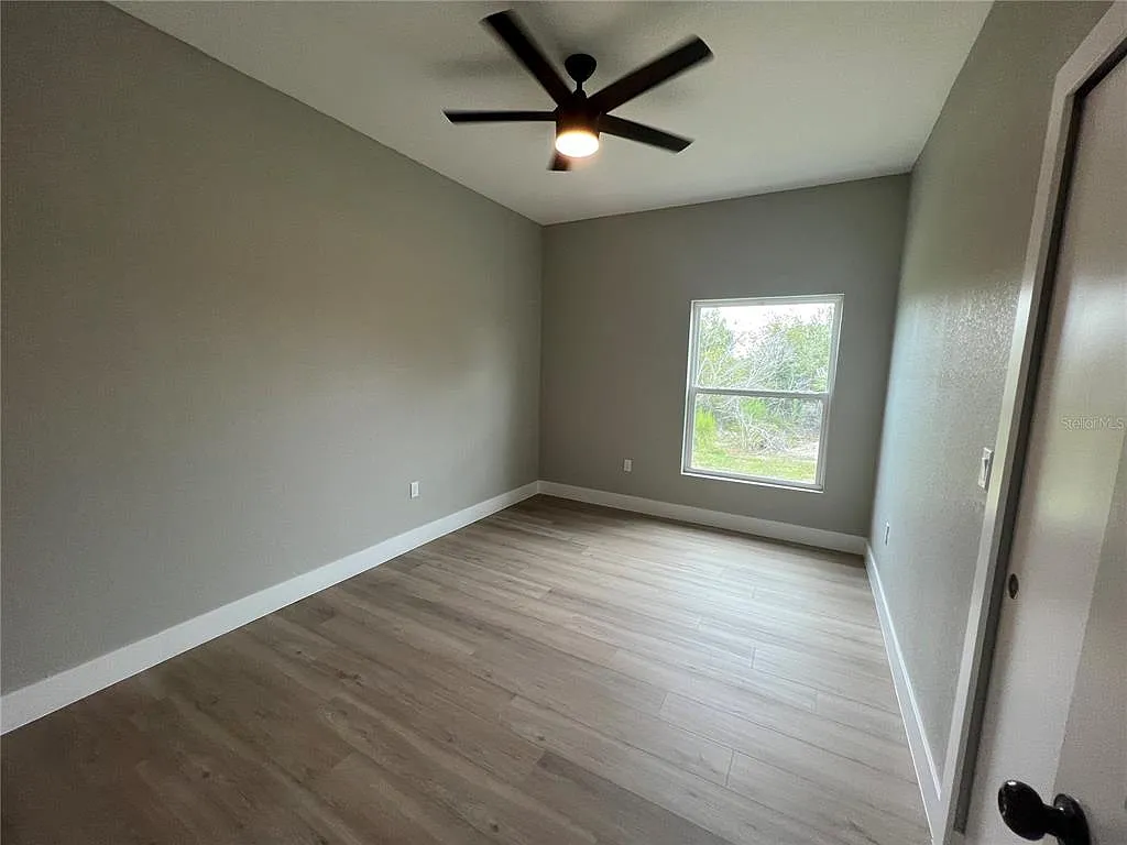 3 bed, 2.0 bath, 1200 sqft, $1,550 — Photo 4