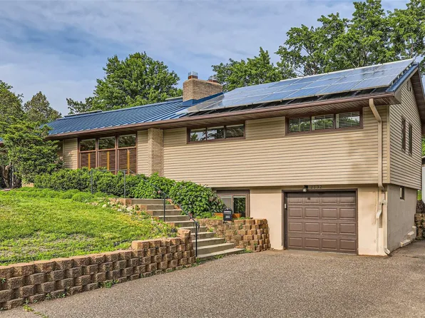 2132 Regent Ave N, Golden Valley, MN 55422