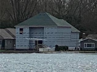 6042 E George St, Syracuse, IN 46567