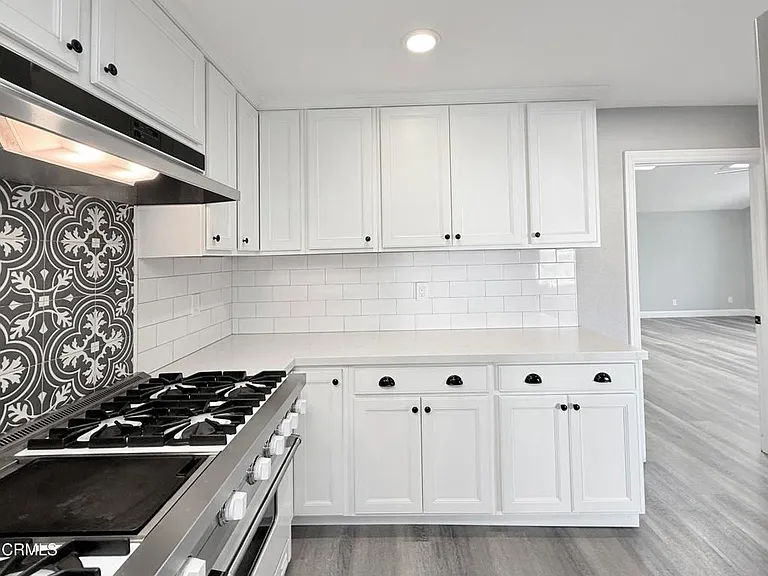 838 Calle Margarita — Photo 11