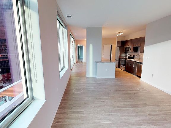 3rd image of 1460 Tremont Pl #921