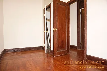 Rented by aptsandlofts.com