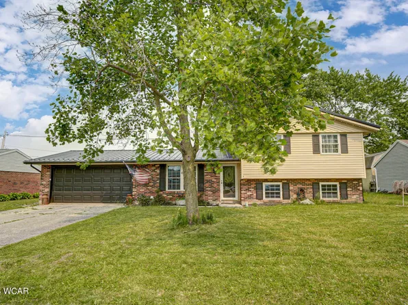 1202 N Murray St, Wapakoneta, OH 45895