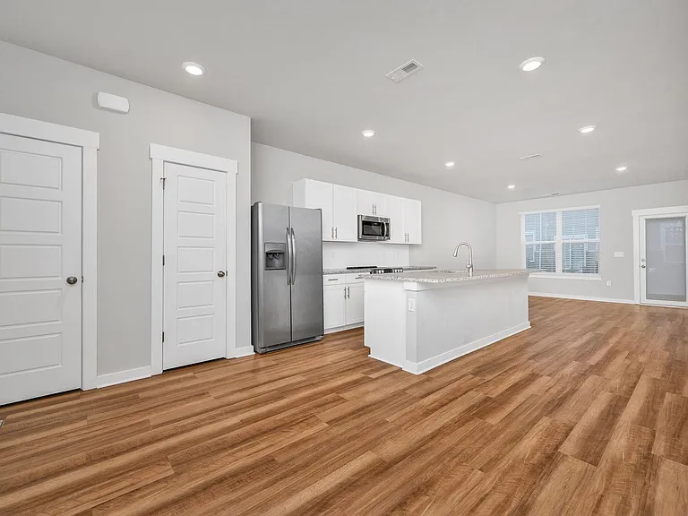 4228 Gandalf Ln — Photo 8