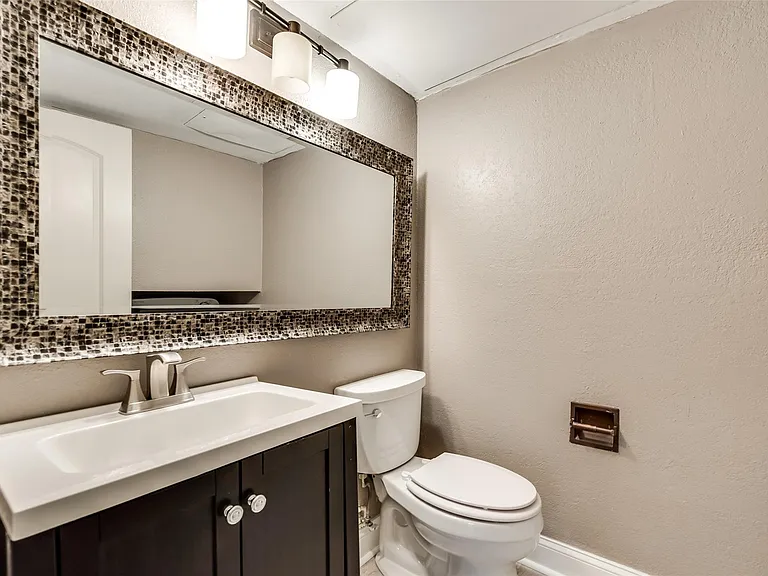 18240 Midway Rd #302 — Photo 15